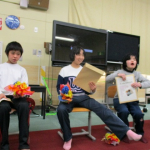 送られる卒業生
