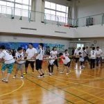 思いっきり引っ張りました