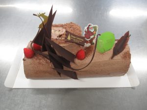 一足早くクリスマスケーキです！