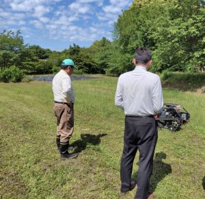 校長先生ラジコン草刈り機デビュー