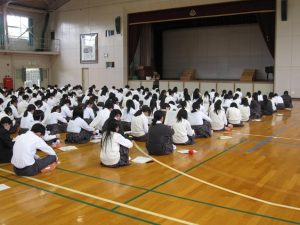 １年生の進路講話を行いました