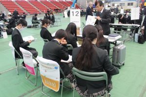 １年生が校外の進路ガイダンスに参加しました