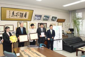 造園技術コースへ剪定機械を寄贈