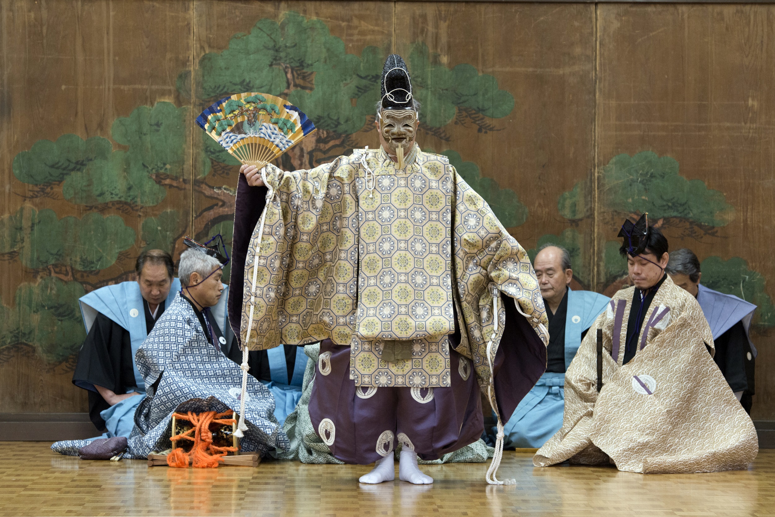 能楽(能面・能衣装) - 三重のお祭りアーカイブ みえお祭り特集 WEBサイト