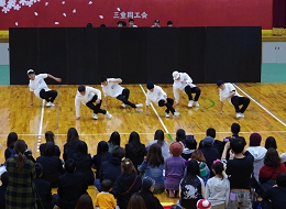 club_dance_3.jpg